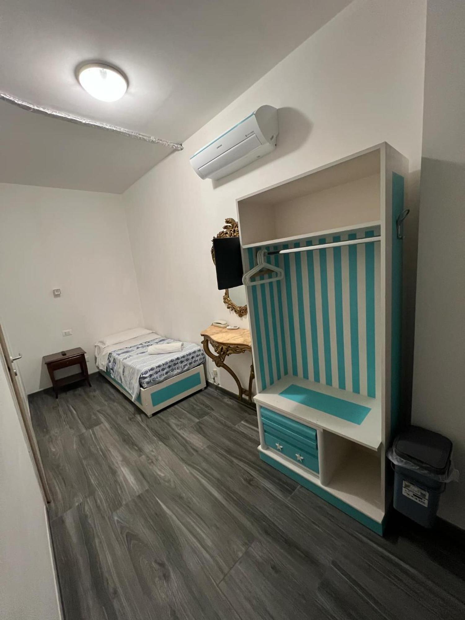 Bike Hotel Oasi Finale Ligure Exterior photo
